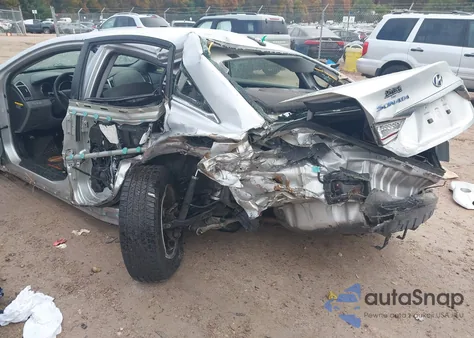 2015 Hyundai Sonata Hybrid z USA, uszkodzony, nr VIN KMHEC4A47FA134251